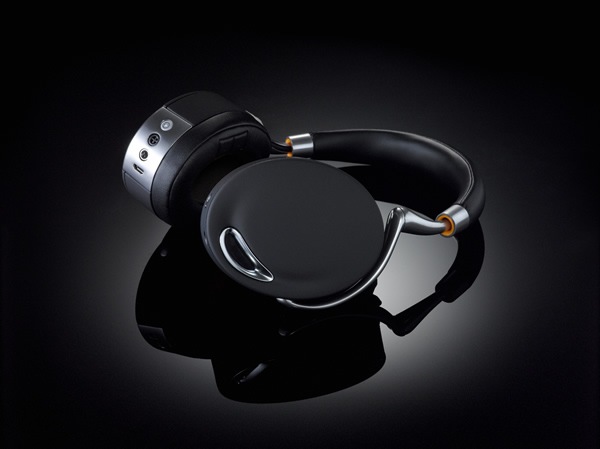 Parrot_zik_01