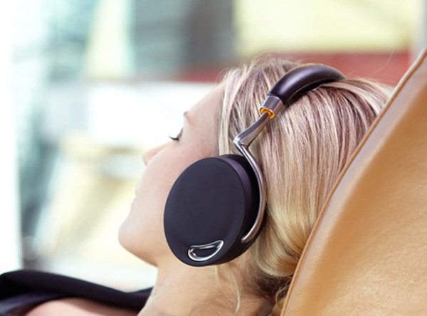 Parrot_zik_02